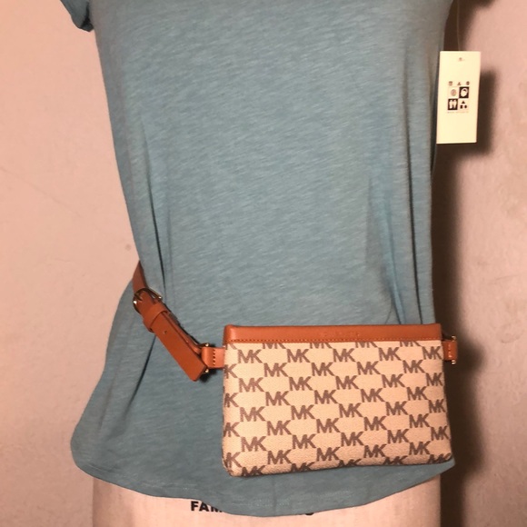Michael Kors Accessories - 🔥SOLD🔥Michael Kors waist belt pouch bag Michael Kors Accessories - 🔥SOLD🔥Michael Kors waist belt pouch bag